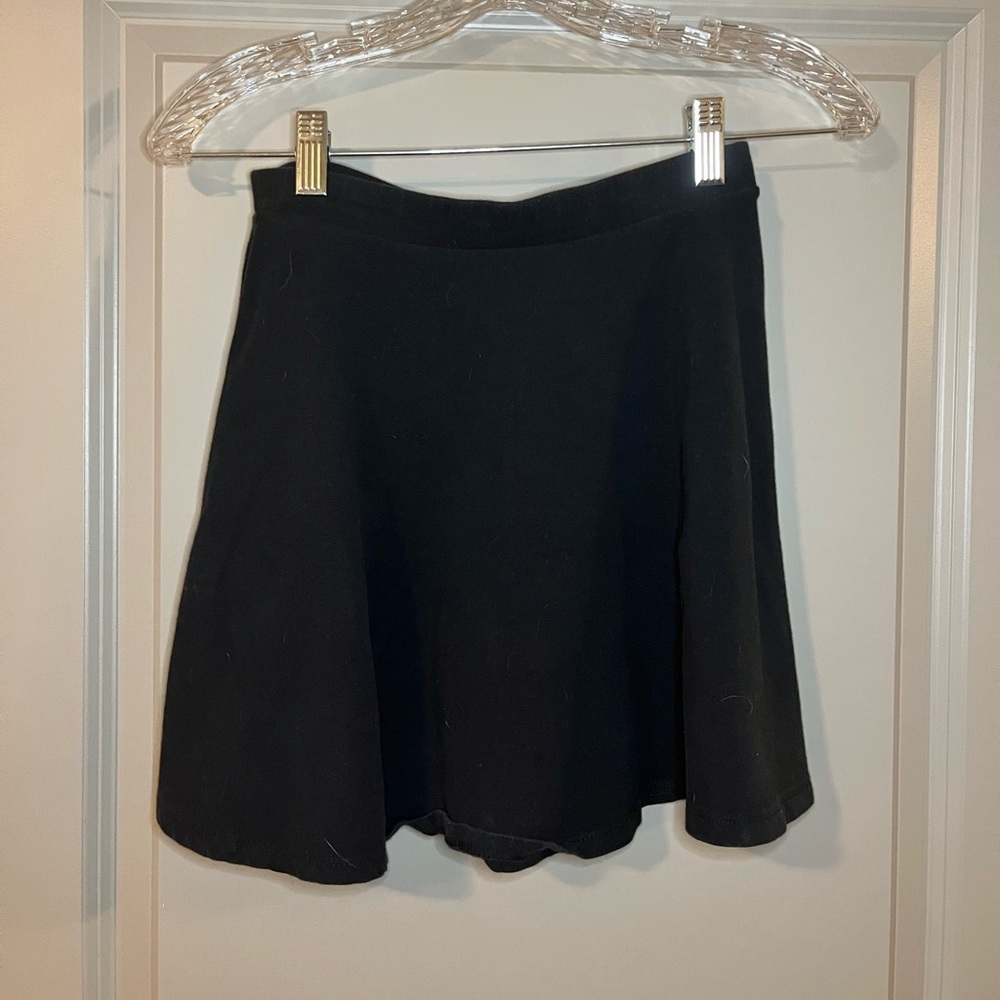 Black Forever 21 Skater skirt size small